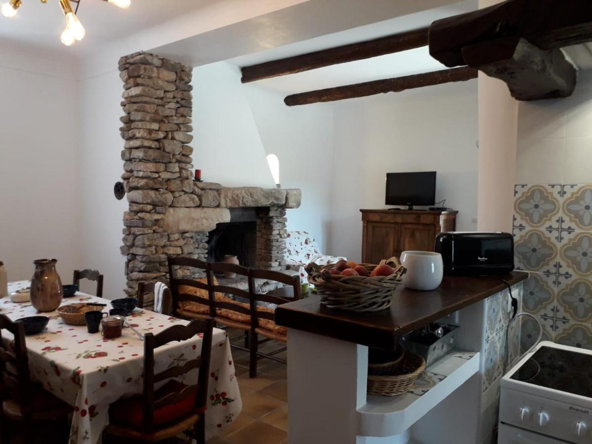 Maison Bourgues Lioux Bagian luar foto